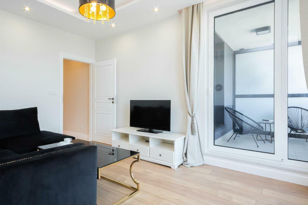 Apartments Aura Sky By Noclegi Renters Varşova Dış mekan fotoğraf